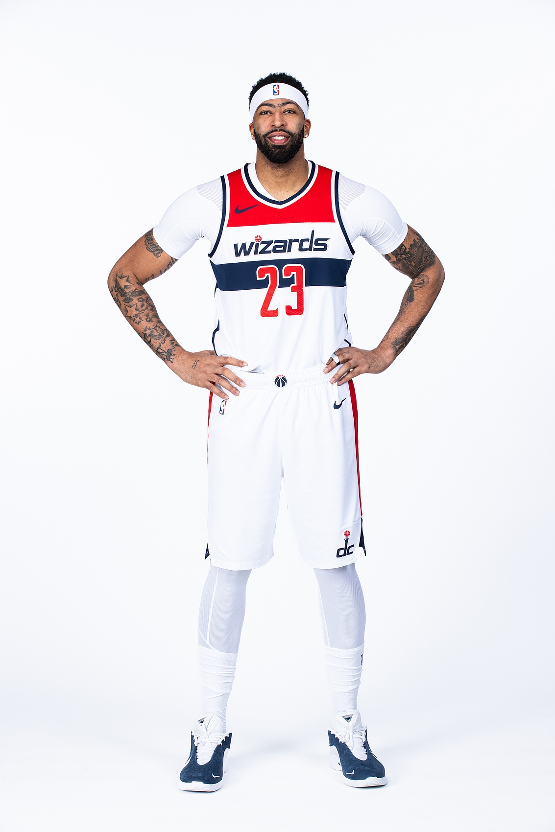 云开体育官网入口-浓眉:我很喜欢队里的年轻球员 下季我们很难再是联盟最差之一了